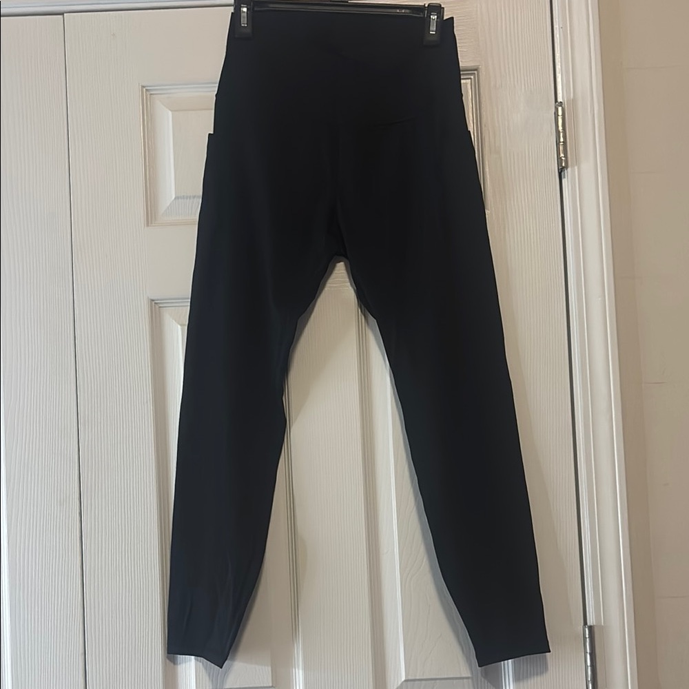 Black leggings with pockets